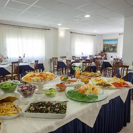 Caggiari Готель 3*