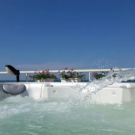 Caggiari Готель 3*