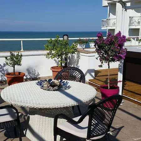 Caggiari فندق سينِغاليا